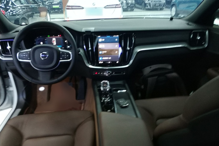 沃尔沃S60 2025款 B4 智逸豪华版中控内饰7002