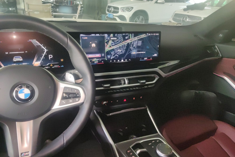 宝马3系 2024款 325i M运动曜夜套装中控内饰7002