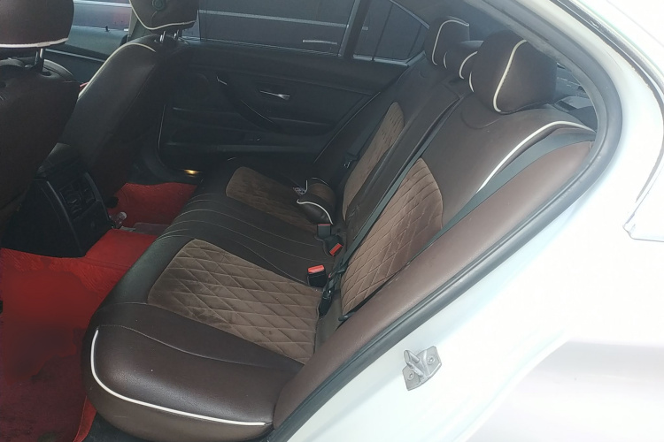 宝马3系 2016款 320Li 时尚型中控内饰21