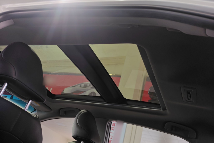 丰田 凯美瑞 2019款 改款 双擎 2.5HG 豪华版中控内饰22