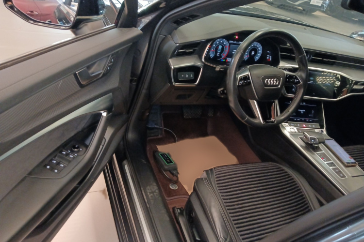 奥迪A6L 2019款 40 TFSI 豪华动感型中控内饰7003