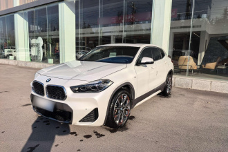 宝马X2 2021款 改款 sDrive25i 锋芒版