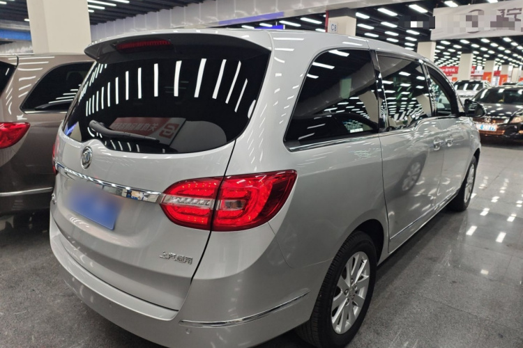 别克GL8 2017款 25S 豪华型 国V车身外观7