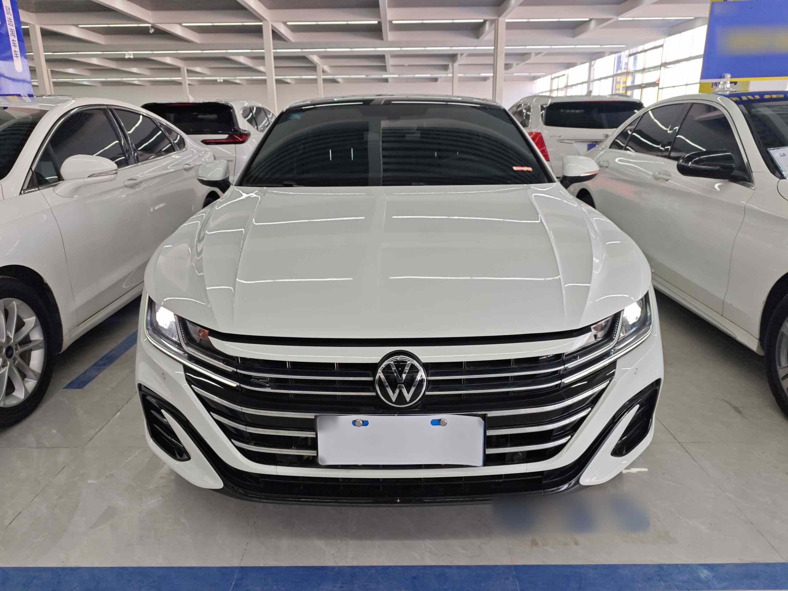 一汽-大众CC 2023款 330TSI 炫目版(1)