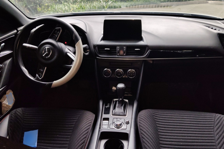 马自达CX-4 2021款 2.0L 自动两驱蓝天活力版中控内饰12