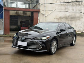 丰田 亚洲龙 2019款 双擎 2.5L XLE尊贵版 国V