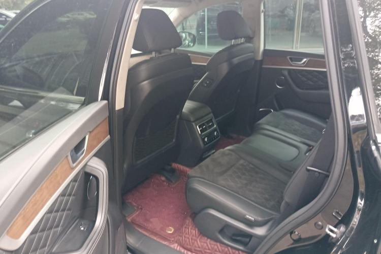 红旗HS7 2021款 3.0T 自动四驱智联旗悦版中控内饰7004