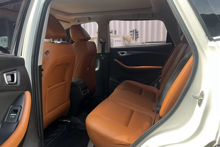 奇瑞 瑞虎7 2016款 1.5T 手动耀目版中控内饰7003