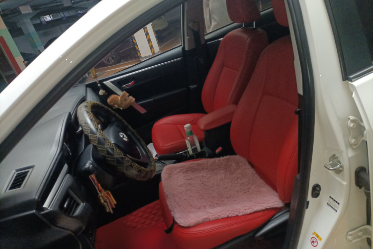 丰田 卡罗拉 2017款 1.6L CVT GL中控内饰19