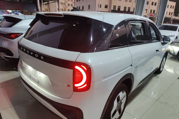 ARCFOX极狐 极狐考拉S 2024款 AIR车身外观7