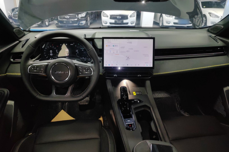 领克03 2023款 1.5TD DCT劲Pro中控内饰7002