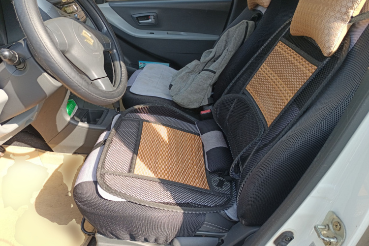 铃木 奥拓 2013款 1.0L 自动豪华型中控内饰19