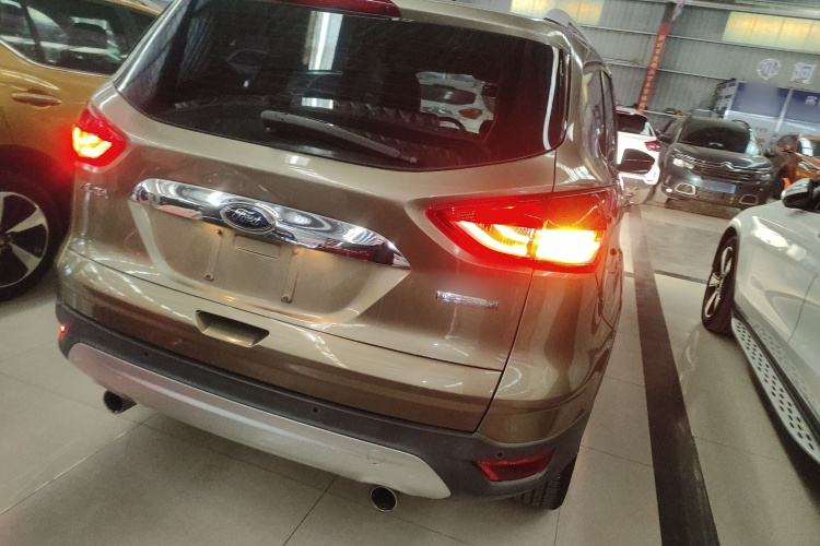 福特 翼虎 2013款 1.6L GTDi 两驱风尚型车身外观7