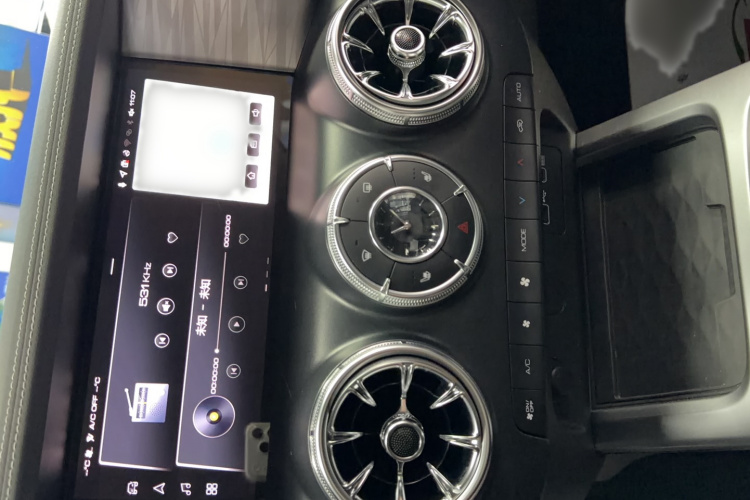坦克300 2023款 越野版 2.0T 征服者中控内饰7008