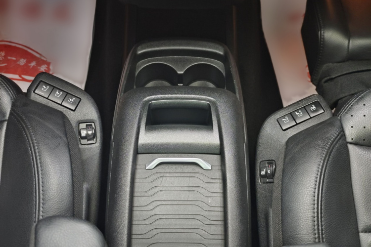 雪铁龙 C4 PICASSO 2015款 Grand 1.6T 豪华型 7座局部细节18