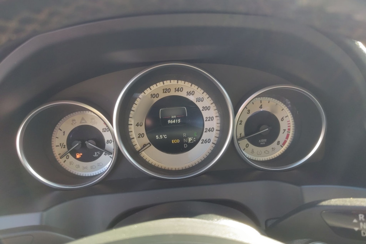 奔驰E级(进口) 2014款 E 200 轿跑版局部细节14