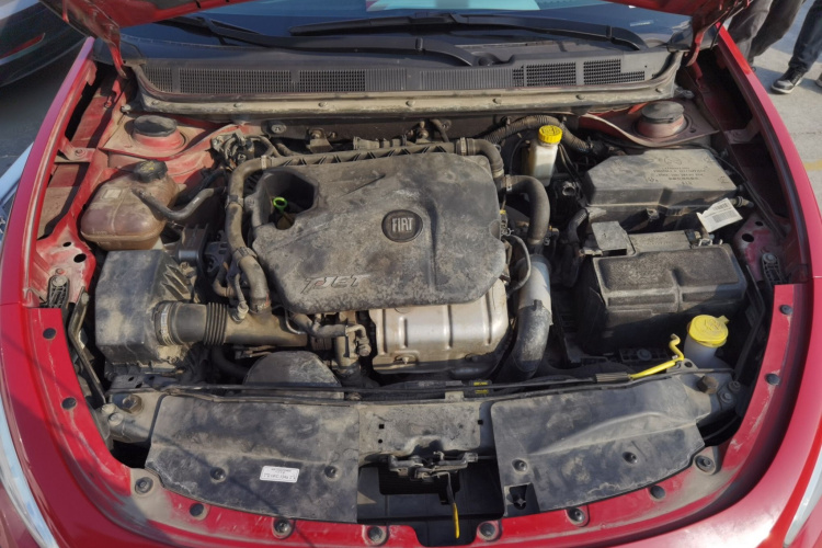 菲亚特 致悦 2014款 1.4T 自动运动版机舱底盘24