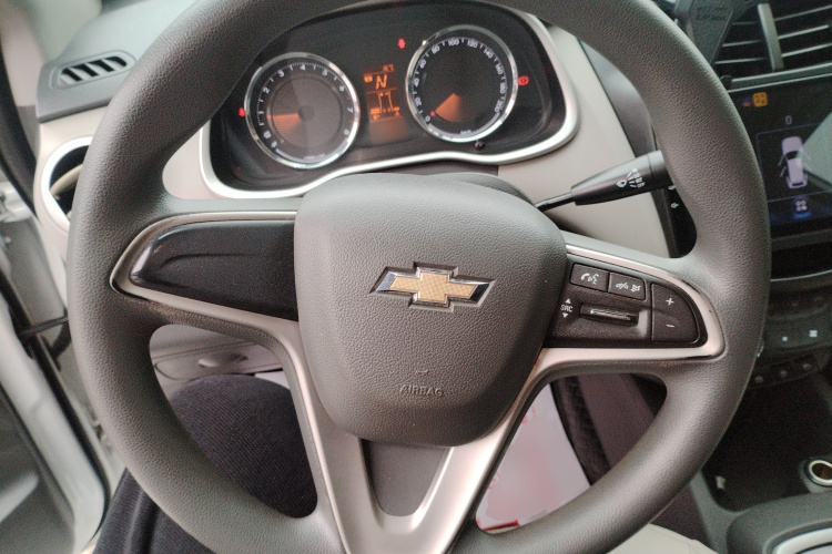 雪佛兰 2015款 赛欧3 1.5L AMT幸福天窗版中控内饰13