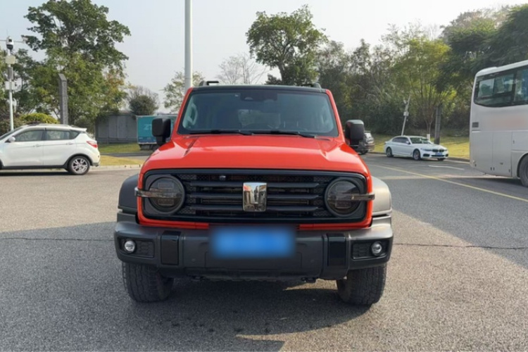 坦克300 2023款 越野版 2.0T 征服者车身外观6004