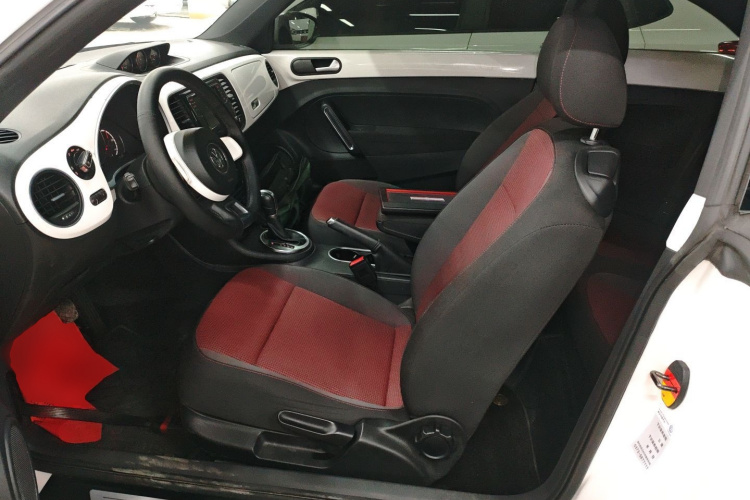 大众 甲壳虫 2014款 1.4TSI 时尚型中控内饰19