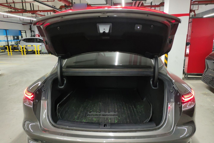 智己汽车 智己L7 2023款 Elite机舱底盘23