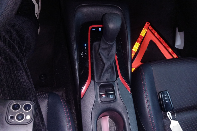 丰田 雷凌 2021款 185T CVT运动版局部细节18