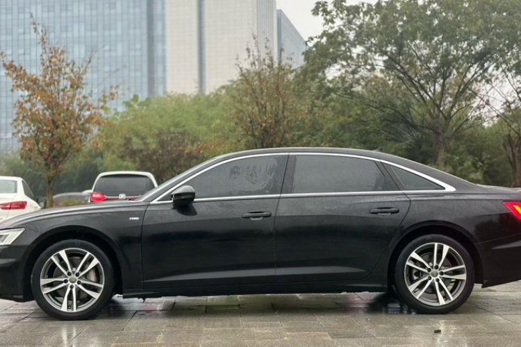 奥迪A6L 2021款 40 TFSI 豪华动感型车身外观6005