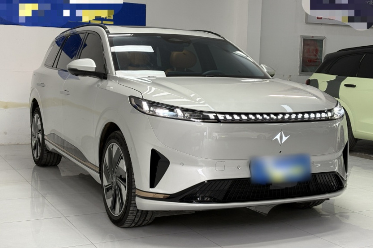 东风奕派 eπ008 2025款 210Ultra增程版 5座车身外观6002