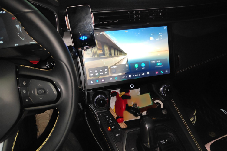 领克01 2023款 2.0TD 两驱亚运版局部细节16