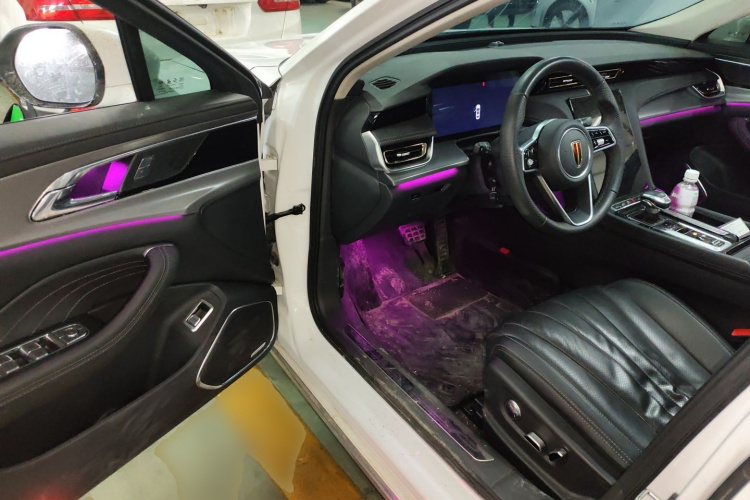 红旗H5 2023款 2.0T 自动智联旗畅版中控内饰20