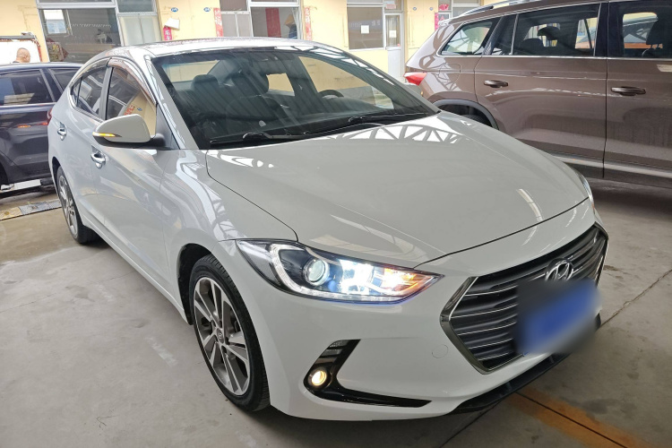 现代 领动 2016款 1.6L 自动智炫·精英型车身外观3