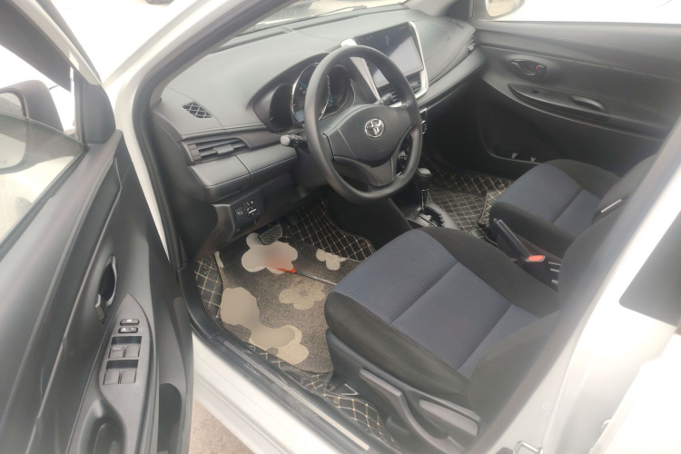 丰田 YARiS L 致炫 2019款 1.5E CVT魅动版 国VI中控内饰20