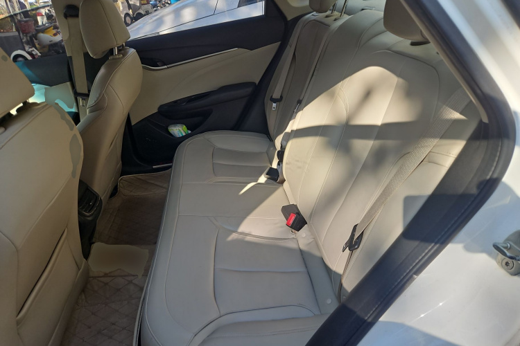 别克 英朗 2018款 15T 双离合精英型 国V中控内饰21