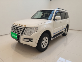 三菱 帕杰罗(进口) 2018款 3.0L 自动舒适版