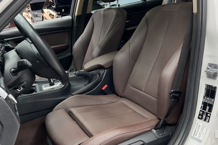 宝马3系 2019款 320Li xDrive 时尚型局部细节19