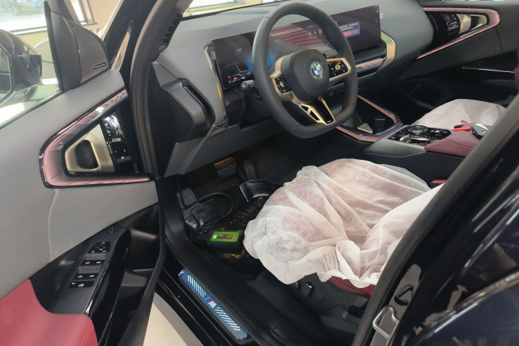 宝马X3 2025款 xDrive30L 领先型 M运动套装中控内饰20