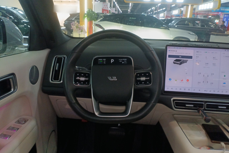 理想汽车 理想L8 2024款 Ultra中控内饰13