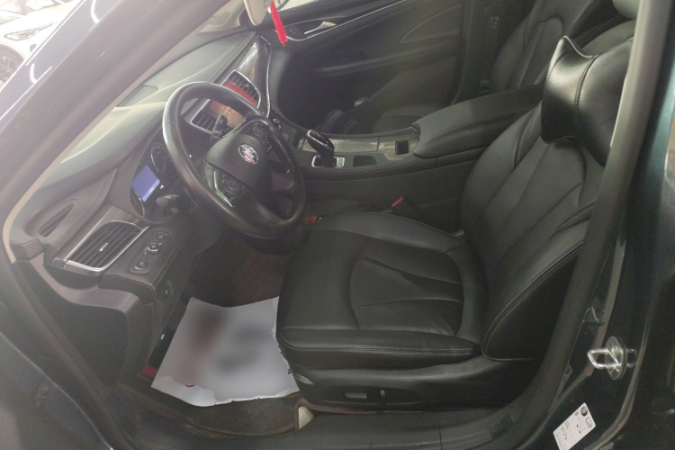 别克 君越 2021款 552T 豪华型中控内饰19