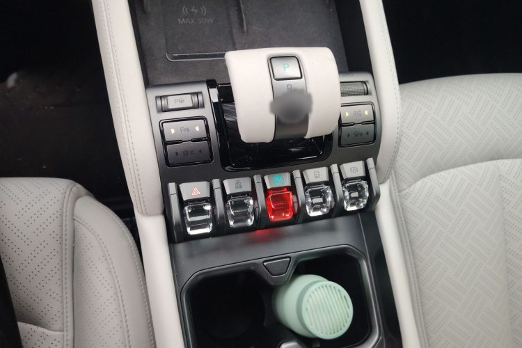 方程豹 钛3 2025款 501KM 四驱智驾Ultra版局部细节18