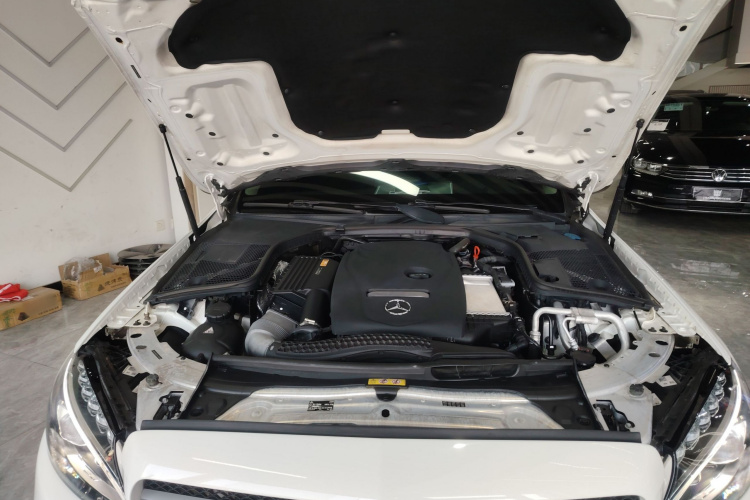 奔驰C级 2017款 改款 C 180 L 时尚型运动版机舱底盘24