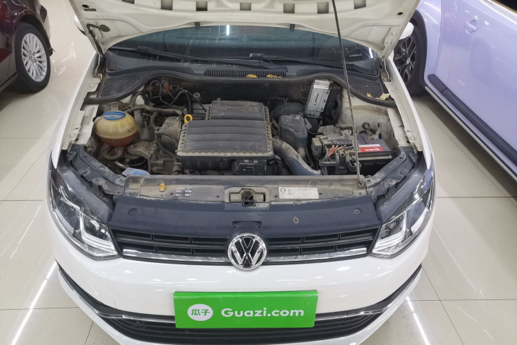 大众 Polo 2016款 1.6L 自动舒适型机舱底盘24