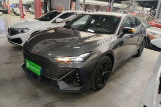 长安UNI-V 2025款 1.5T 500Bar高能版