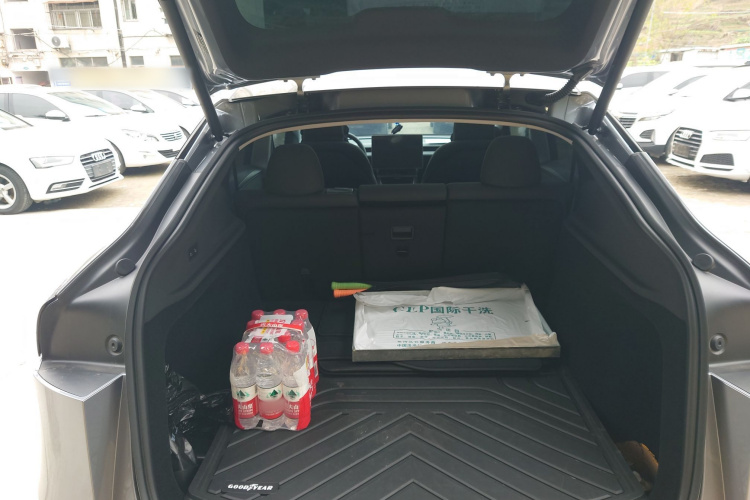 特斯拉 Model Y 2025款 改款 长续航全轮驱动版机舱底盘23