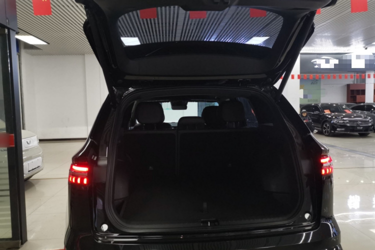 吉利汽车 星越L 2025款 2.0TD 自动行云版机舱底盘23