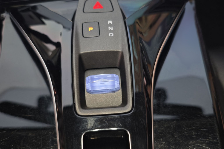 东风风神 皓瀚 2023款 DH-i 1.5T 豪华版中控内饰7005