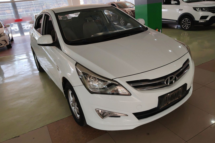 现代 瑞纳 2016款 1.4L 手动智能型GLS车身外观6002