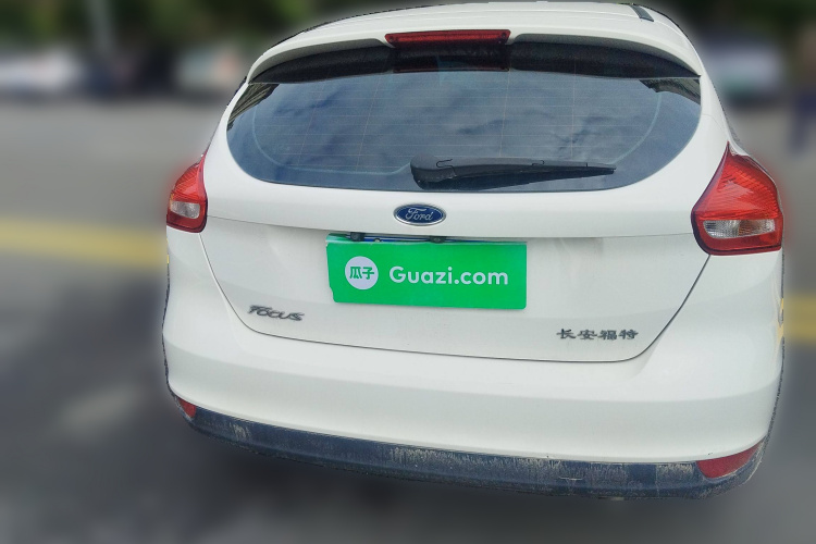 福特 福克斯 2018款 两厢经典 1.6L 自动舒适型智行版车身外观6004