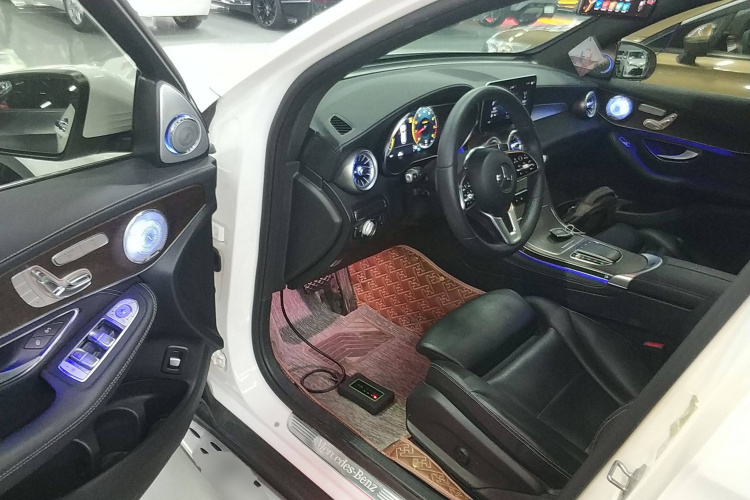 奔驰GLC 2020款 GLC 300 L 4MATIC 动感型中控内饰7003