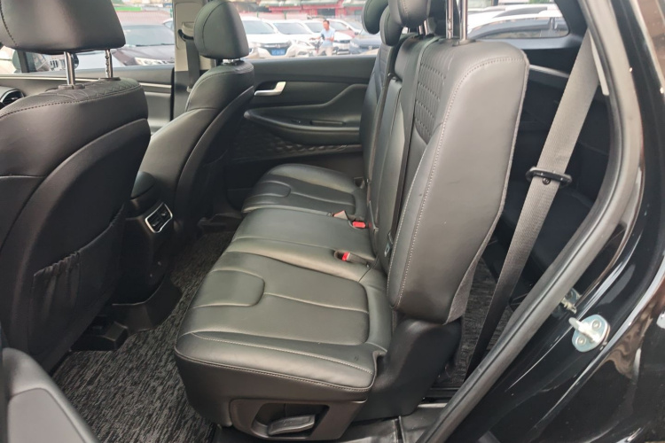 现代 胜达 2023款 旅行家 380T GDi 自动两驱GLX精英版中控内饰7004