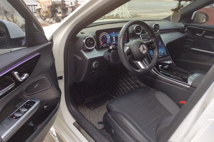 奔驰C级 2022款 C 200 L 运动版中控内饰20